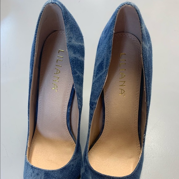 High Heels - Picture 2 of 3